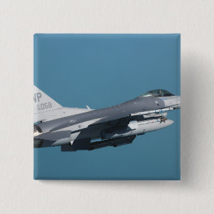 Bóton Quadrado 5.08cm Um falcão F-16 de combate em vôo