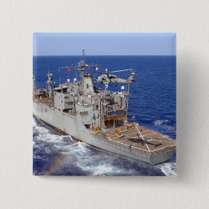 Bóton Quadrado 5.08cm Um helicóptero limpa a cabina de pilotagem