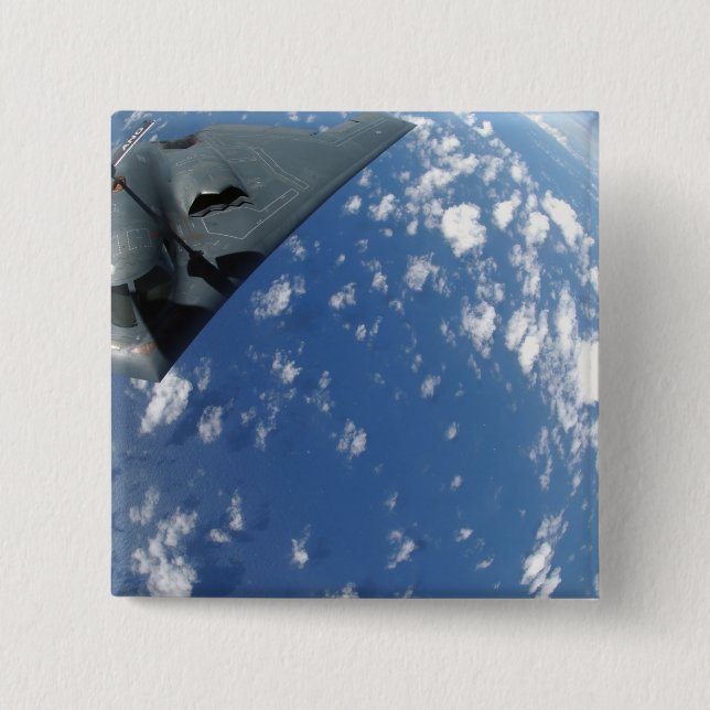 Bóton Quadrado 5.08cm Um KC-135 Stratotanker reabastece um Espírito B-2 (Frente)