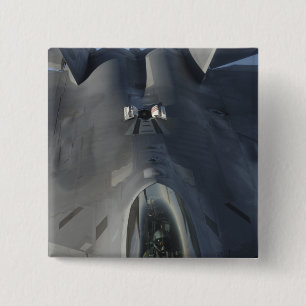 Bóton Quadrado 5.08cm Um raptor F-22 move-se na posição para receber f