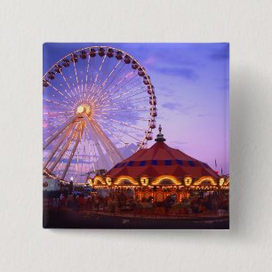 Bóton Quadrado 5.08cm Uma roda gigante e carrossel no Navy Pier em