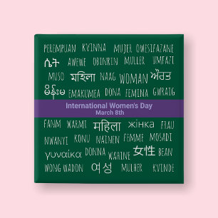 Bóton Quadrado 5.08cm Várias Línguas - Dia Internacional da Mulher