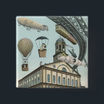 Bóton Quadrado 5.08cm Vintage Science Fiction, Victorian Steam Punk City<br><div class="desc">Imagem de viagem de ilustração venenosa e de transporte de ficção científica futurista apresentando pessoas viajando por dirigíveis,  balões de ar quente,  um trem invertido e um antigo automóvel convertível em uma metrópole vitoriana,  punk a vapor,  retrógrada à metrópole urbana.</div>