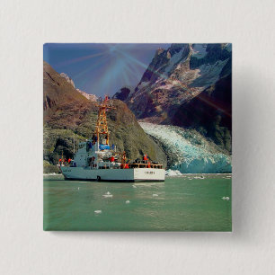 Bóton Quadrado 5.08cm Vista de montanha do Alasca com barco