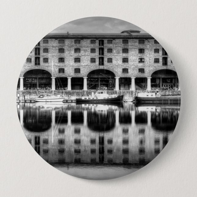 Bóton Redondo 10.16cm Albert Dock Liverpool (Frente)
