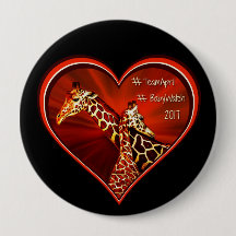 Mamã e bebê redondos de abril do girafa do Pin do