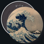Bóton Redondo 15.24cm Katsushika Hokusai. A onda do Excelente de Kanagaw<br><div class="desc">Katsushika Hokusai. A onda de Excelentes de Kanagawa. A onda do Excelente de Kanagawa,  também conhecida como onda do Excelente,  da série 36 Views do Monte Fuji (Fugaku sanjūrokkei) Katsushika Hokusai,  1829-1833. Reprodução de famosas imagens de arte no dominio público.</div>