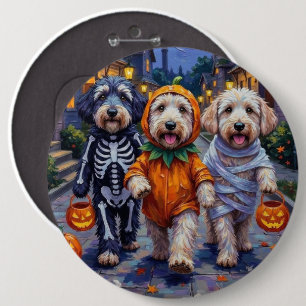 Bóton Redondo 15.24cm Old English Sheepdogs Pedindo Doces no Halloween 