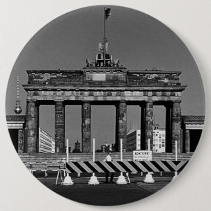 Bóton Redondo 15.24cm Vintage Alemanha Berlin Brandenburg Gate 1970
