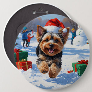 Bóton Redondo 15.24cm Yorkipoo Correndo na Neve com Chapéu de Natal