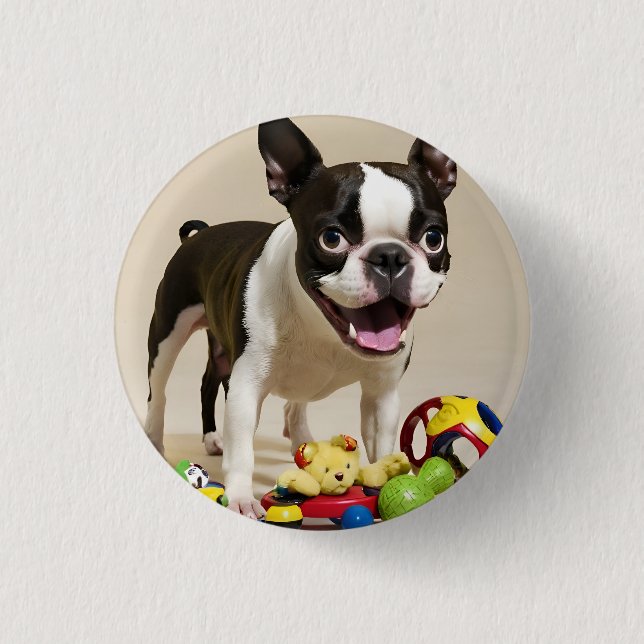 Bóton Redondo 2.54cm Boston Terrier Dog Brincando com Brinquedos (Frente)