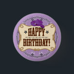Bóton Redondo 2.54cm Botão de Aniversário da Garota Púrpura<br><div class="desc">Botão de Aniversário da Garota Púrpura. Este botão de aniversário divertido foi desenhado com um estilo country e divertido. Criado com um fundo de bandana roxo com um chapéu de vaqueira roxo.</div>