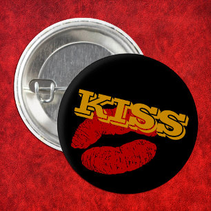 Bóton Redondo 2.54cm Botão KISS, Lábios Vermelhos - Amor / Festa person