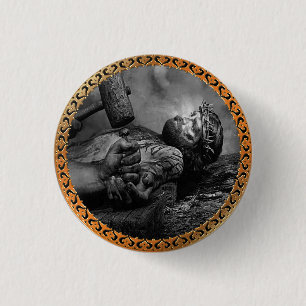 Bóton Redondo 2.54cm Cena de Crucificação Representando Jesus em Sua Fi