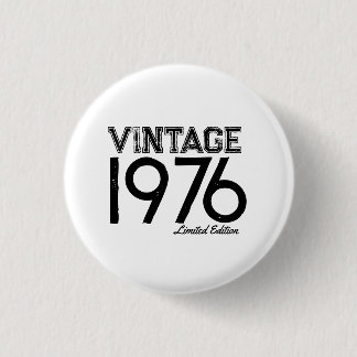 Bóton Redondo 2.54cm Edição Personalizada Ano 1976 Vintage 