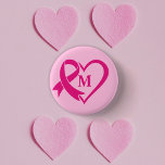 Bóton Redondo 2.54cm Monograma Personalizado de Fita de Consciência do<br><div class="desc">A fita cor-de-rosa tornou-se o símbolo universal do cancer da mama,  aumentando a sensibilização,  o apoio e juntando as mulheres em solidariedade.</div>