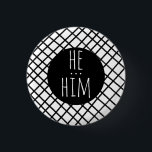 Bóton Redondo 2.54cm Montagens HE/HIM em Grade Feita à Maneira Preta em<br><div class="desc">Decorre sua roupa com este botão de arte legal. Faz um presente excelente! Você pode personalizá-lo e adicionar texto também. Procure em meu compro muito mais cores e padrões! Avise-me se quiser algo personalizado também.</div>