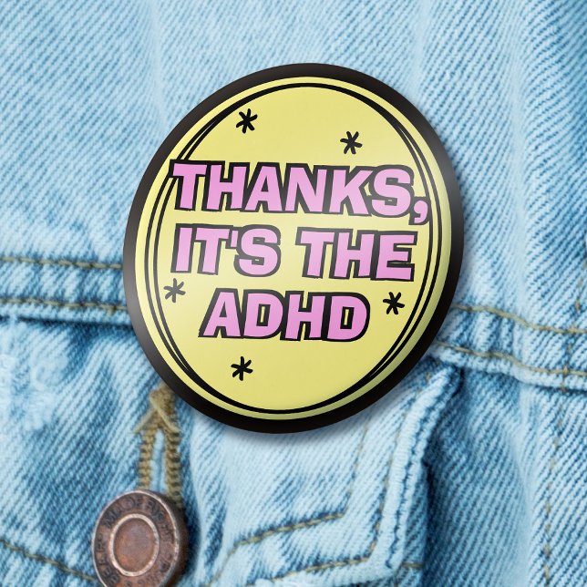 Bóton Redondo 2.54cm Obrigados É o Slogan Retro Amarelo ADHD (Mockup of pin on denim jacket)