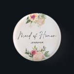 Bóton Redondo 2.54cm Peony e Madrinha de casamento de sanfona dourada<br><div class="desc">Projetado para coordenar com a nossa coleção Peony e Dourada, este crachá de madrinha de casamento personalizável que combina apresenta flores rosa e douradas de pedras com folhagem verde num fundo de aquarela. Para personalização mais avançada deste design, por exemplo, alteração do layout, da fonte ou do tamanho do texto,...</div>