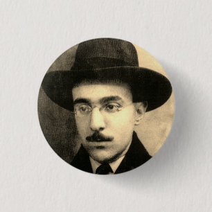 Bóton Redondo 2.54cm Retrato e Assinatura de Fernando Pessoa