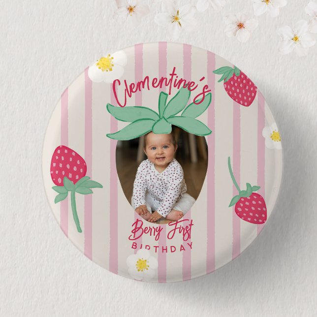 Bóton Redondo 2.54cm Strawberry Berry First Birthday Button with Photo (Criador carregado)