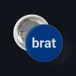 Bóton Redondo 2.54cm Tipografia legal e engraçada e minimalista branca<br><div class="desc">Uma tipografia moderna minimalista e brilhante,  um legal botão azul e branco. Texto branco totalmente personalizável em fundo de cor azul editável.</div>