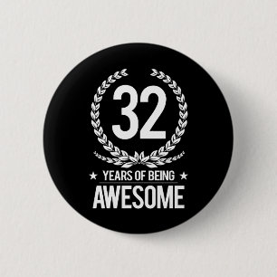 Bóton Redondo 5.08cm 3ò Aniversário (32 anos de ser impressionantes)