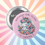 Bóton Redondo 5.08cm Aniversário da Garota do Unicórnio Rosa Personaliz<br><div class="desc">Botão personalizado de aniversariante da menina rosa e azul doce. Um unicórnio bonito rodeado de flores. Bonita para qualquer menina que ama unicórnios e flores!</div>