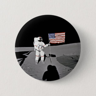 Bóton Redondo 5.08cm Astronauta Alan Shepard, bandeira americana na lua