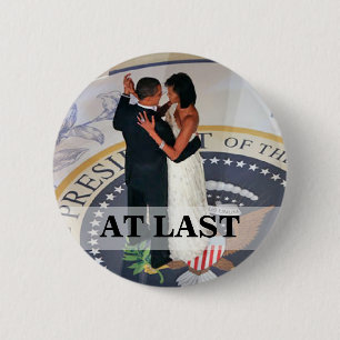 Bóton Redondo 5.08cm Barack e Michelle Obama que dança a bola inaugura