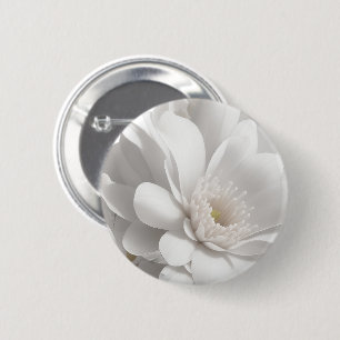 Bóton Redondo 5.08cm Bela Flor Branca Delicada