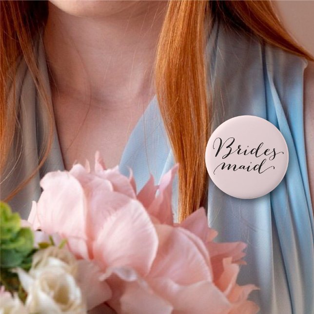 Bóton Redondo 5.08cm Bridesmaid Script Calliografia Partido Bridal de C (BRIDESMAID Classic Script Calligraphy Pink Wedding Bridal Party Pinback Button @ fatfatin_blue_knot)