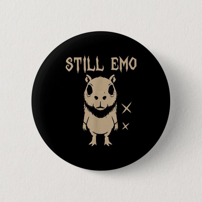 Bóton Redondo 5.08cm Capivara Emo Gótica Punk Ainda Emo (Frente)