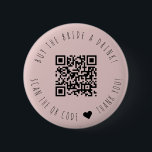 Bóton Redondo 5.08cm Comprar Minimalista O Botão de Código QR da Noiva<br><div class="desc">Design moderno e elegante imprimiu o Comprar minimalista O botão Bride A Drink QR Code,  que pode ser personalizado com seu texto. Clique no botão "Personalizar" e use nossa ferramenta design para modificar este modelo. Veja a Design de Arte Gráfica para outros produtos que combinam com este design!</div>
