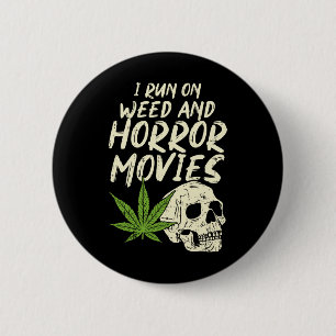 Bóton Redondo 5.08cm Corro Filmes De Horror De Erva, Pedra De Halloween