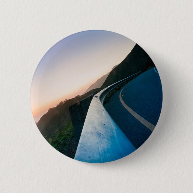 Bóton Redondo 5.08cm Curva na estrada (Frente)