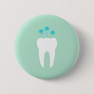 Bóton Redondo 5.08cm Dente de Celebração com Velas