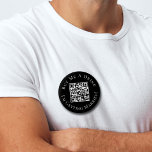 Bóton Redondo 5.08cm Despedida de Solteiro Comprem-me uma Bebida Noivo<br><div class="desc">Este botão preto e branco Compre-me uma Bebida Estou Casando apresenta escrita personalizada e o link do seu site para o seu site de pagamento escolhido para as pessoas no bar comprarem coquetéis para você na noite anterior ao seu casamento. Ótimo para uma despedida de solteiro ou de solteira!</div>