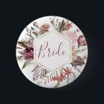Bóton Redondo 5.08cm Dusty Rosa Mãe do Botão Bride<br><div class="desc">Este design romântico eterno apresenta um buquê floral com cores suaves e sotaques botânicos. Todos os aspectos deste design podem ser editados (fonte,  tamanho do texto ou sotaques florais movidos/removidos) para ajustado das suas necessidades. Entre em contato comigo se precisar de ajuda com este design</div>