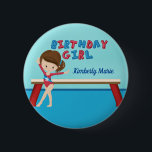 Bóton Redondo 5.08cm Kid Gymnastics Blue Monograma Birthday<br><div class="desc">Esse botão de garota bonitinha do aniversário da ginástica apresenta uma garota bonito do ginasta de morena em frente a um feixe. Ela está vestindo um leotard vermelho e sorrindo ao lado de seu lindo monograma azul. Adição perfeita a um líder de festas.</div>