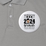 Bóton Redondo 5.08cm Pai orgulhoso de um Formando 2024<br><div class="desc">Apresentando nosso botão "Pai Orgulhoso de um Formando de 2024": Mostre seu orgulho parental com este botão comemorativo celebrando o marco da formatura de seu filho. Feito com materiais duráveis e um design vibrante, este botão mostra orgulhosamente seu papel como um pai orgulhoso de um formando 2024. Esteja você participando...</div>