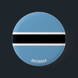 Bóton Redondo 5.08cm Patriótico de Bandeira do Botsuana<br><div class="desc">Botão Patriótico Cuta de Bandeira Botsuana com a bandeira Botsuana impressa por todo o botão. O nome do país é sutilmente integrado no design na parte inferior. O texto é totalmente personalizável usando o recurso "Personalizar!". Este lindo Botão Botsuana é o presente na moda para qualquer ocasião. © 2021 PaísesDoMundo...</div>