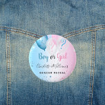 Bóton Redondo 5.08cm Sexo revela balões de menininhas azuis cor-de-rosa<br><div class="desc">Para um gênero revela chá de fraldas,  um fundo de gradiente azul e rosa. Decorados com balões azuis,  cor-de-rosa e brancos. Com o texto: Menino ou Menina. Personalize e adicione o nome dos pais.</div>