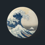 Bóton Redondo 5.08cm Sob a onda fora de Kanagawa<br><div class="desc">Sob a onda fora de Kanagawa por imagens de Bridgeman do © de Hokusai</div>
