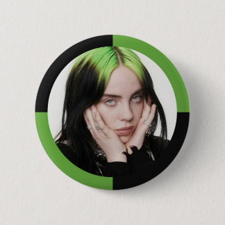 Bóton Redondo 5.08cm Um broche distinto para a cantora Billie Eilish.