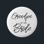 Bóton Redondo 5.08cm Vovô Espanhol Moderno do Partido Noiva<br><div class="desc">Design moderno e elegante imprimiu o botão Brush Script Heart Avô do The Bride Chá de panela Party, que pode ser personalizado com seu texto. Clique no botão "Personalizar" e use nossa ferramenta design para modificar este modelo. Veja a Design de Arte Gráfica para outros produtos que combinam com este...</div>