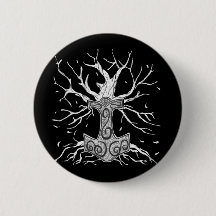 Yggdrasil, a Árvore dos Nove Mundos, e Mjolnir