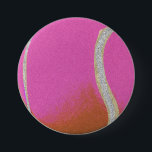 Bóton Redondo 7.62cm Bola de Tênis rosa moderna com linha de cintilação<br><div class="desc">Design de bola de tênis clássico personalizada em textura de folha de alumínio brilhante prateada. Presente simples e minimalista para o seu treinador de tênis ou equipe de tênis, ou simplesmente bolas de tênis com o seu design inicial, ouro e na moda. Presente personalizado para um jogador de tênis. Design...</div>