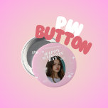 Bóton Redondo 7.62cm Botão de Pino do Estilo de Fancafé de Aniversário<br><div class="desc">Adicione um toque de talento à sua festa de aniversário do Kpop com nossos pinos de botão personalizáveis. Cada pino apresenta o mesmo plano de fundo e elementos do gradiente y2k que o resto da coleção, criando uma aparência coesa para o seu evento. Personalize-os com o seu próprio texto e...</div>