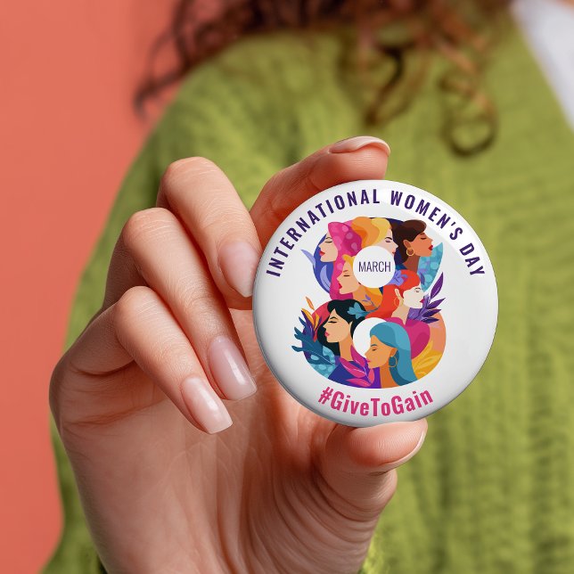 Bóton Redondo 7.62cm Dê Para Ganhar | Dia Internacional da Mulher DIM 2 (Give To Gain | International Women's Day IWD 2026 Button)
